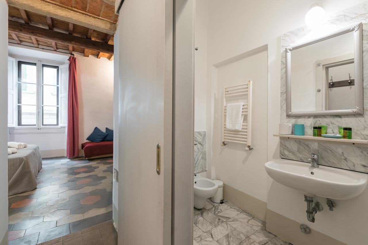 F7 - Santa Croce One Bedroom Flat For 2 Or 3 Guests Florence Ngoại thất bức ảnh